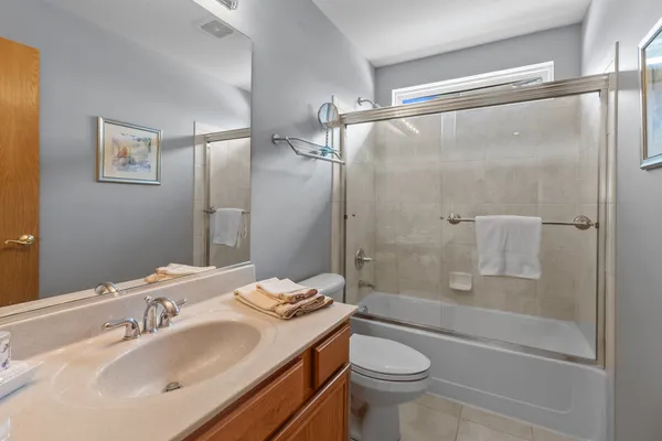$449,000 | 130 Annelise Lane, Volo, IL 60020