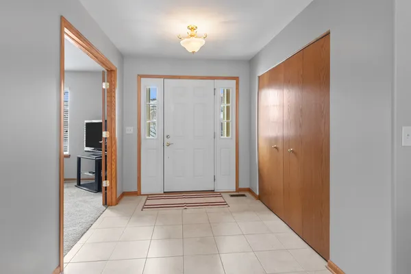 $449,000 | 130 Annelise Lane, Volo, IL 60020