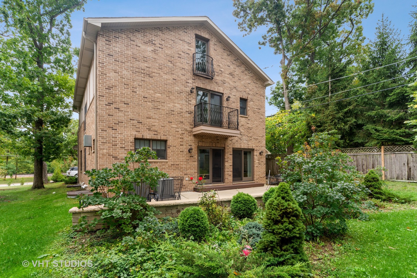 2366 Green Bay Road Highland Park, IL 60035 - Photo 19 of 37 a front view of a house with garden