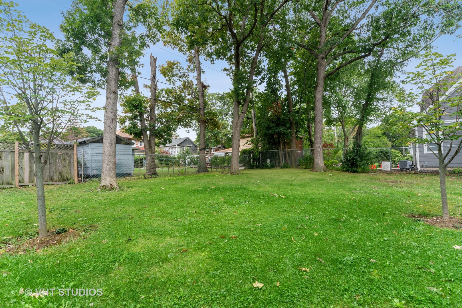 2366 Green Bay Road Highland Park, IL 60035 - Photo 21 of 37 a view of a yard with a tree