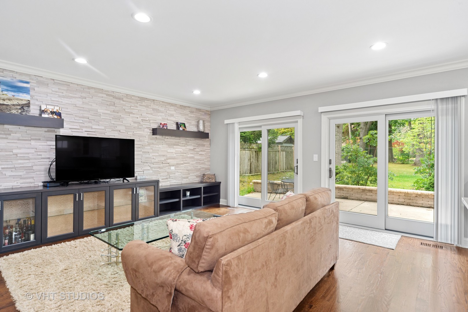 2366 Green Bay Road Highland Park, IL 60035 - Photo 4 of 37 a living room with fireplace furniture and a flat screen tv