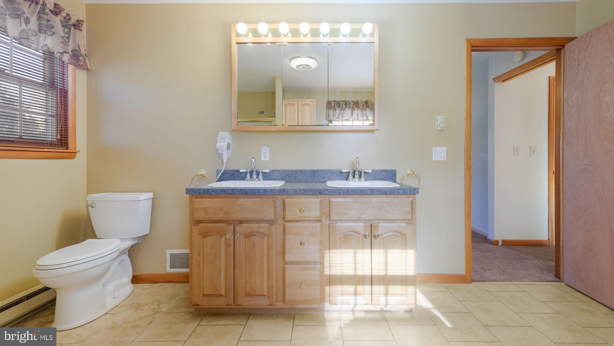 6129 Beverly Hills Road Coopersburg, PA 18036 - Photo 20 of 40