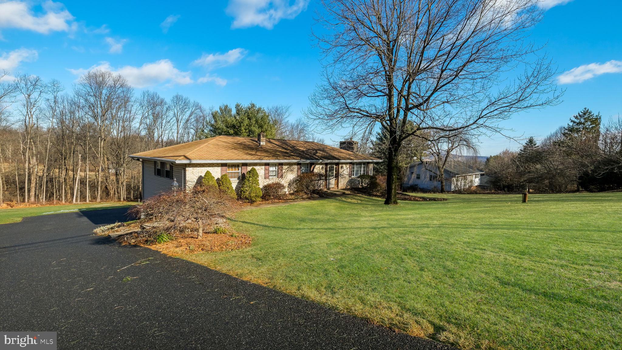 6129 Beverly Hills Road Coopersburg, PA 18036 - Photo 2 of 40