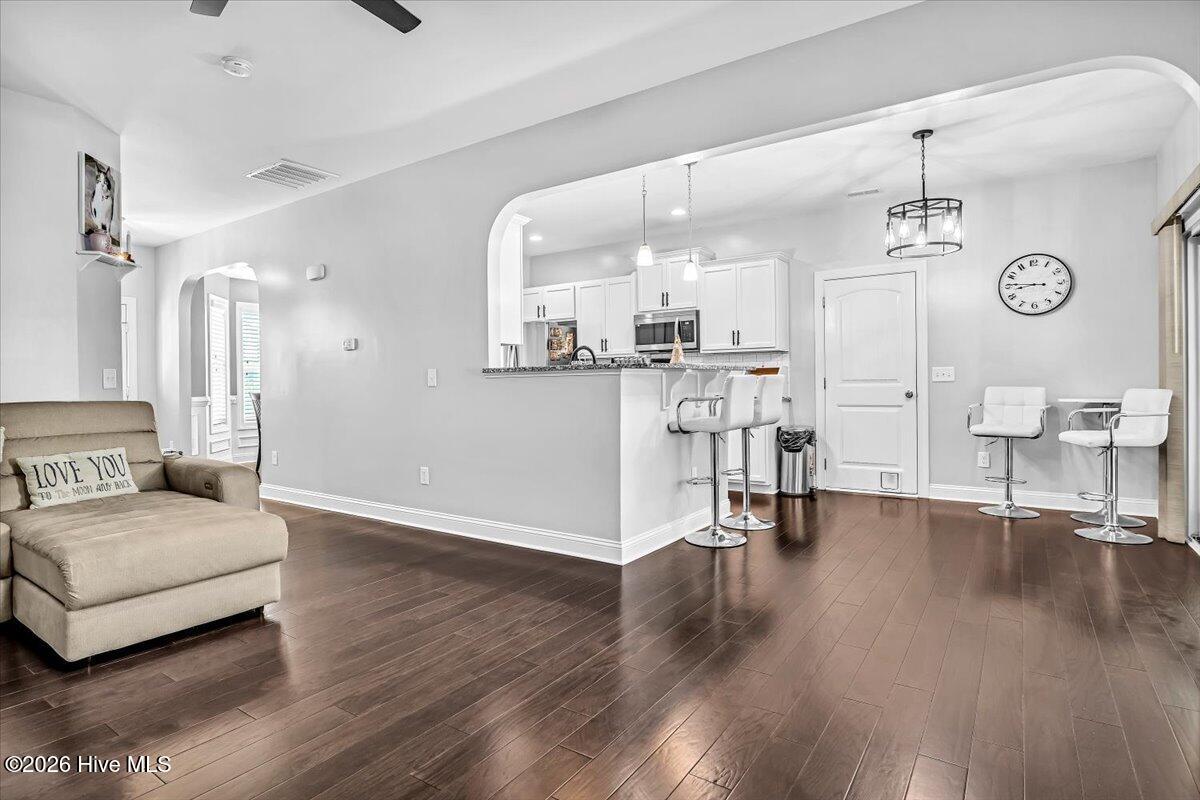 601 Aurora Place Hampstead, NC 28443 - Photo 9 of 30 Living Area