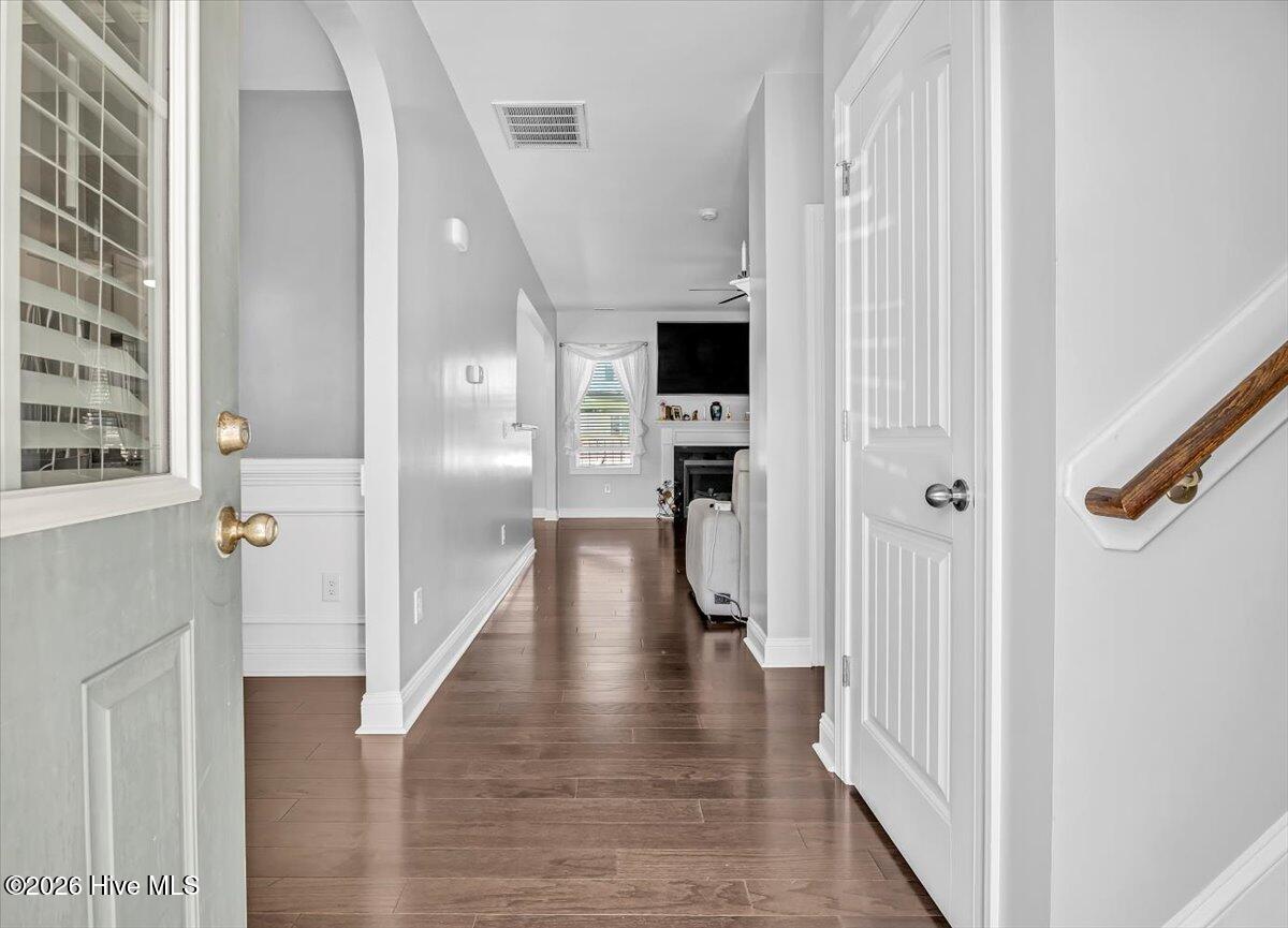 601 Aurora Place Hampstead, NC 28443 - Photo 2 of 30 Entry