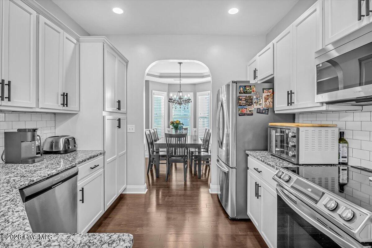 601 Aurora Place Hampstead, NC 28443 - Photo 6 of 30 Kitchen