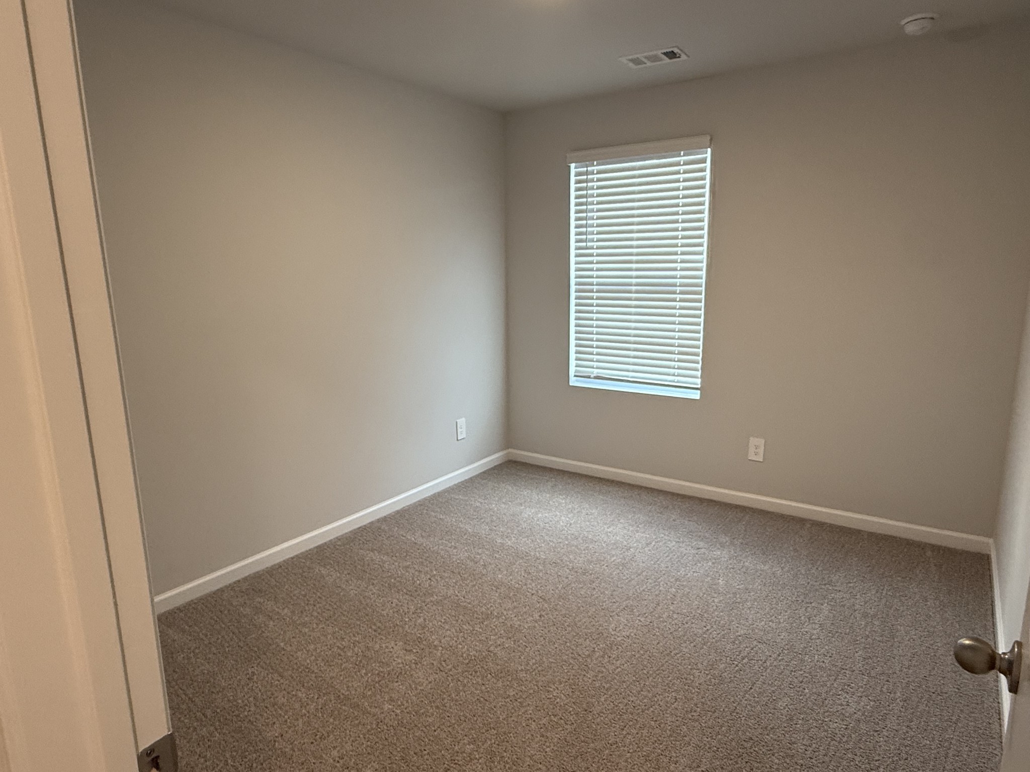 193 Mackenzie Way Lewisburg, TN 37091 - Photo 18 of 20 an empty room with a window