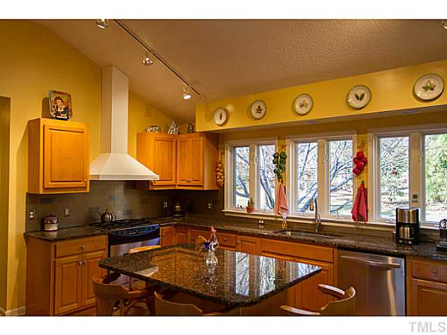 101 Flamingo Road Durham, NC 27705 - Photo 5 of 24 Gallery Image 5