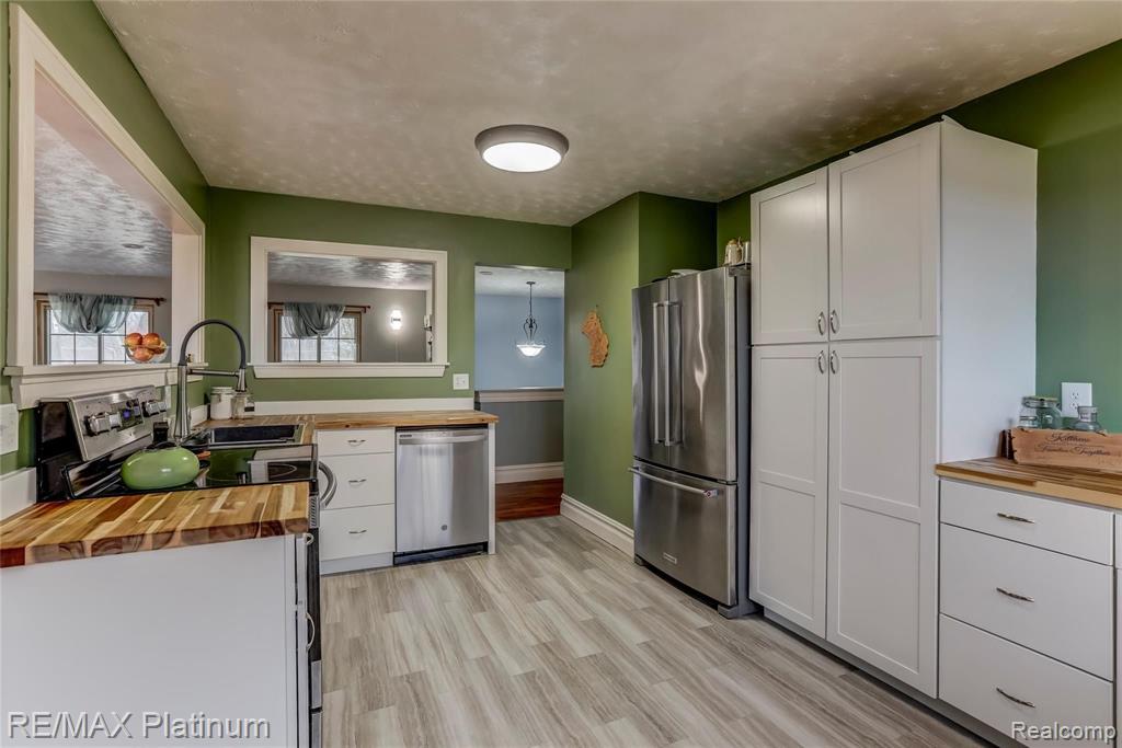 15580 Graves Road Pinckney, MI 48169 - Photo 10 of 29