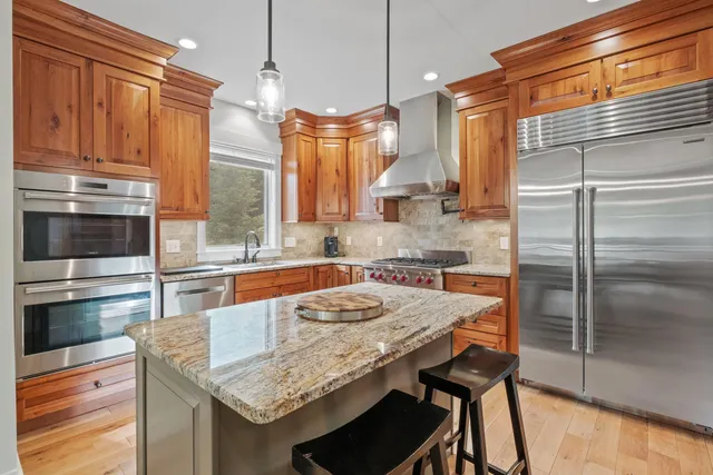 $2,200,000 | 79 Flume Road, Lincoln, NH 03251