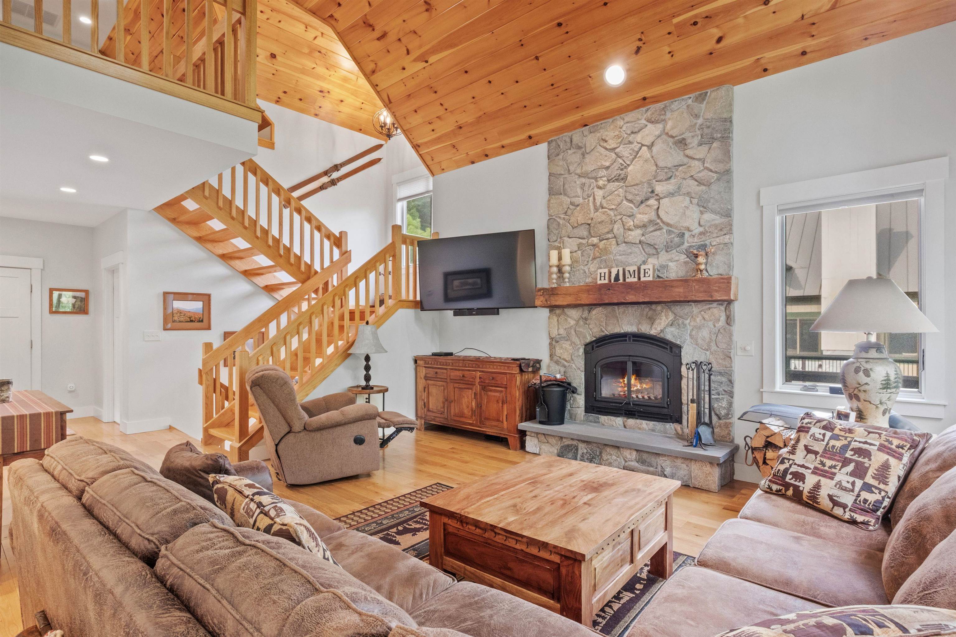 79 Flume Road Lincoln, NH 03251 - Photo 16 of 59