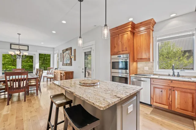 $2,200,000 | 79 Flume Road, Lincoln, NH 03251