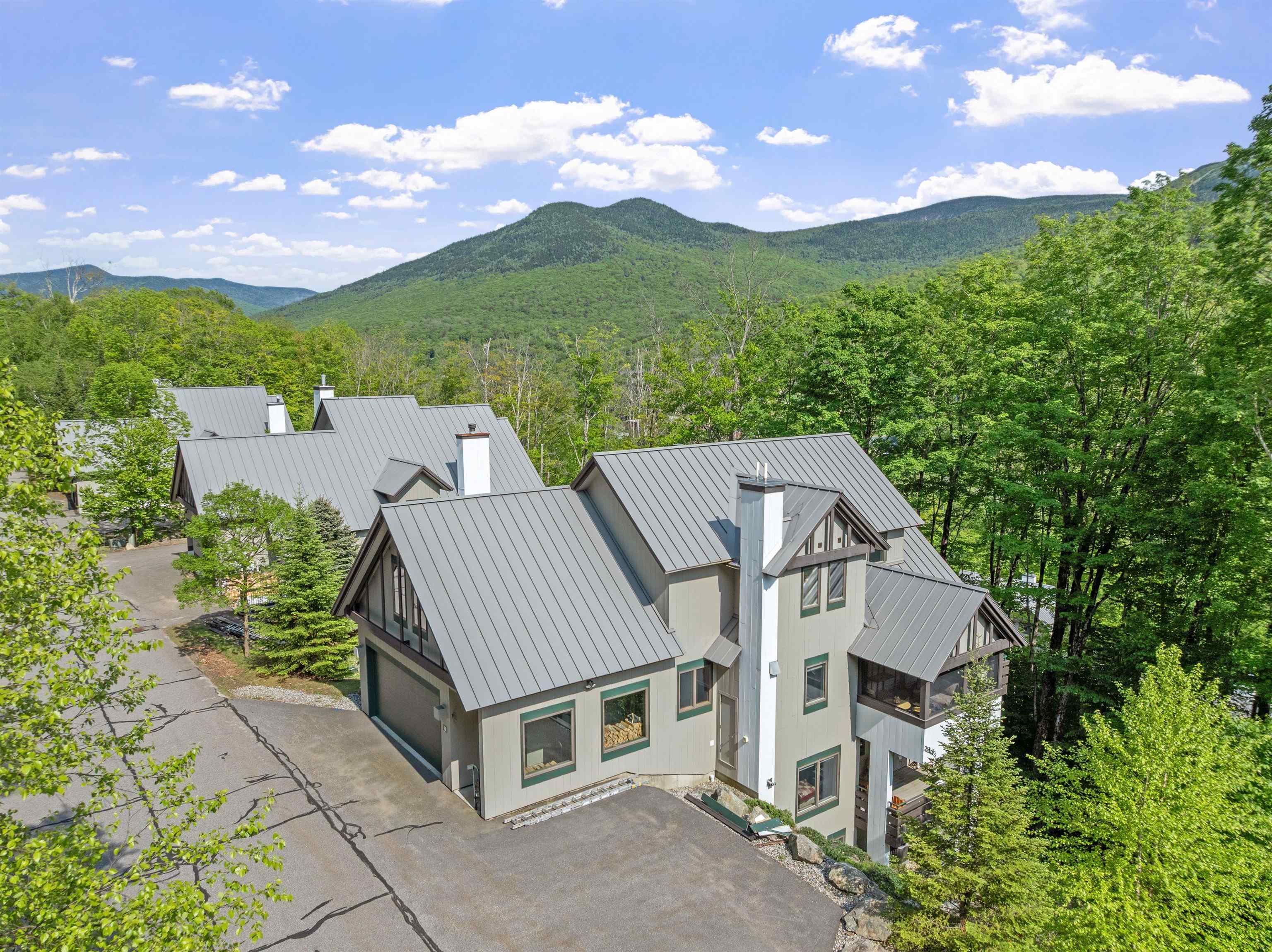 79 Flume Road Lincoln, NH 03251 - Photo 4 of 59