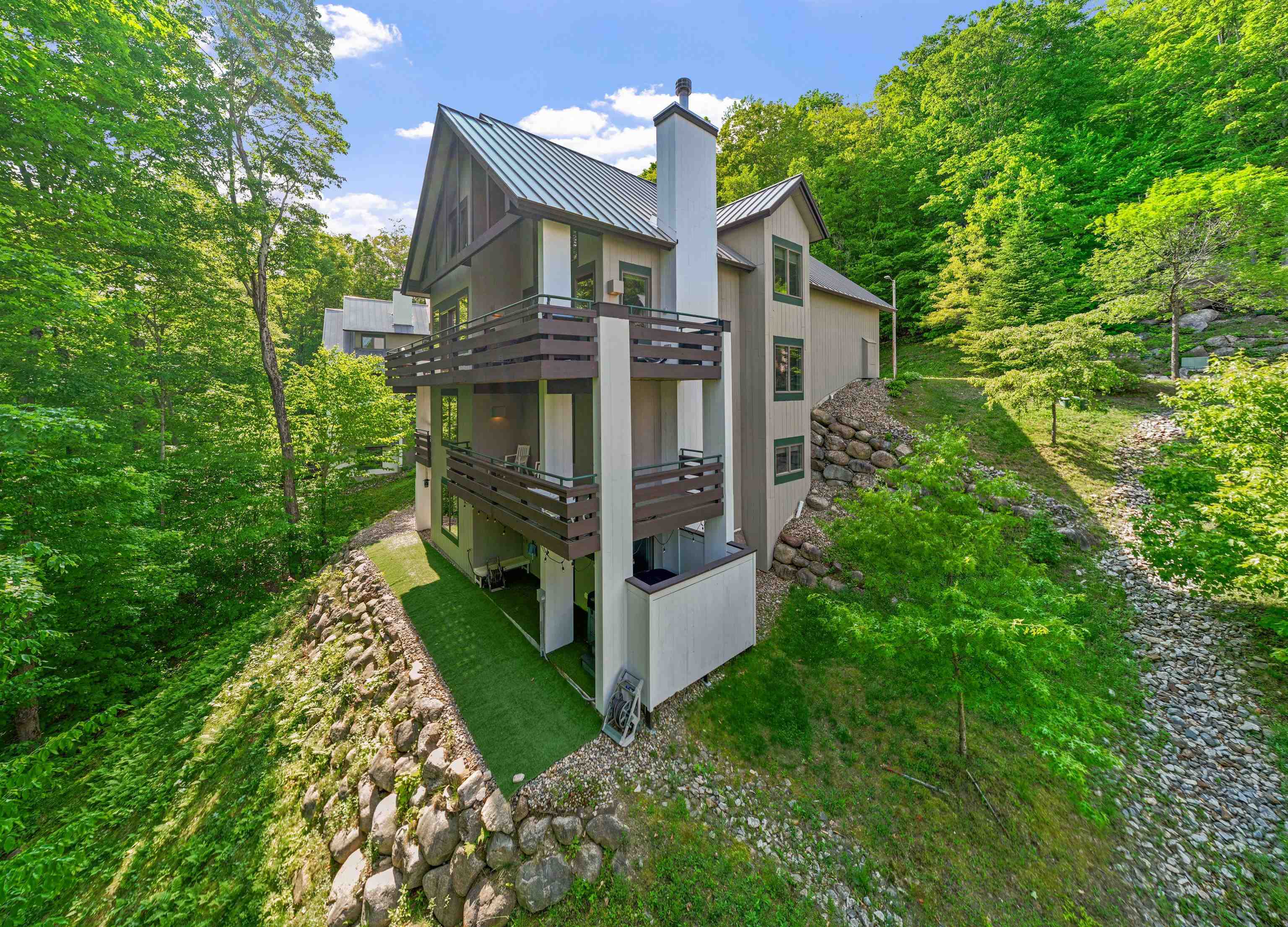 79 Flume Road Lincoln, NH 03251 - Photo 5 of 59