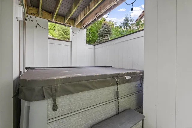 $2,200,000 | 79 Flume Road, Lincoln, NH 03251