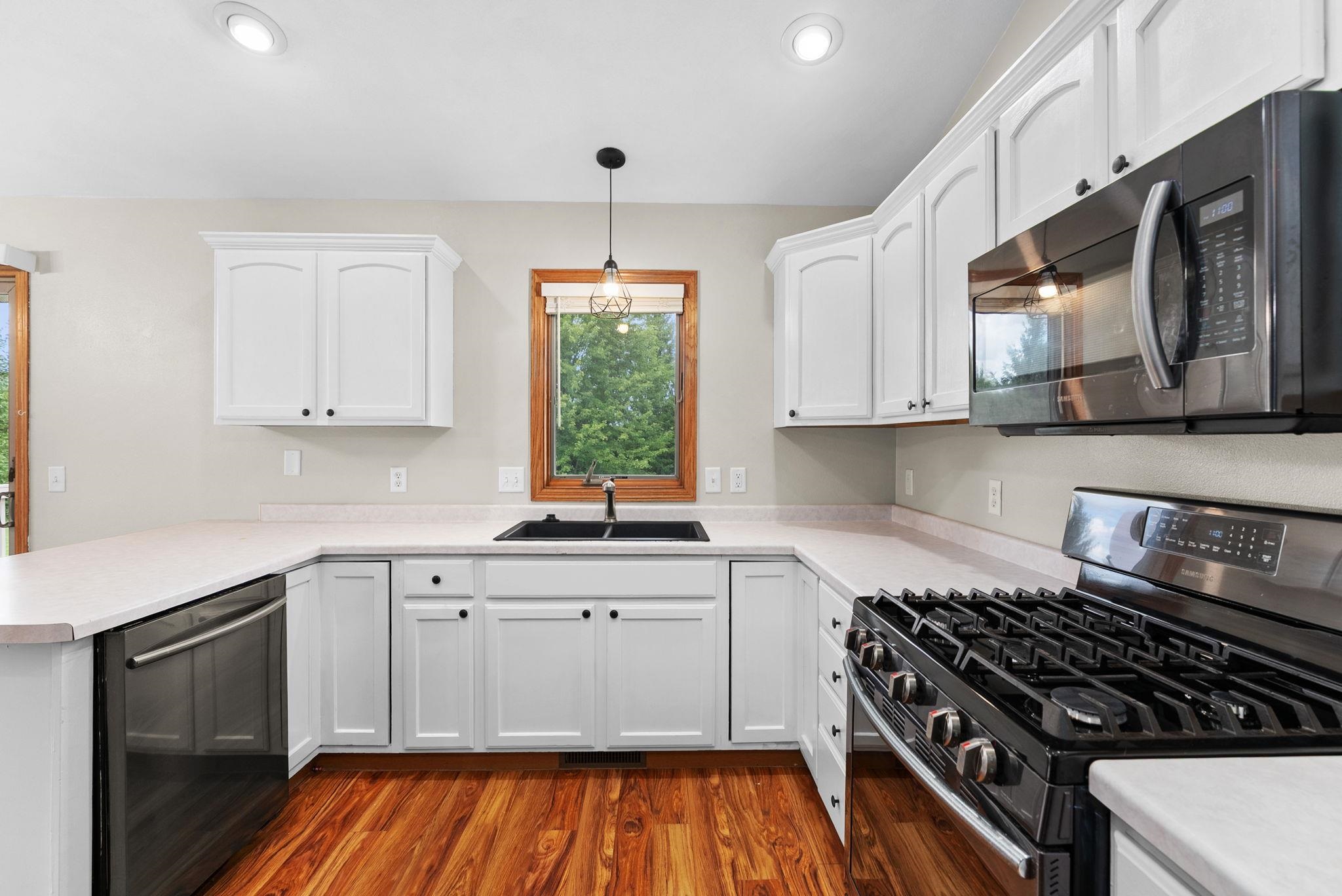 3505 East Rotamer Road Janesville, WI 53546 - Photo 13 of 41