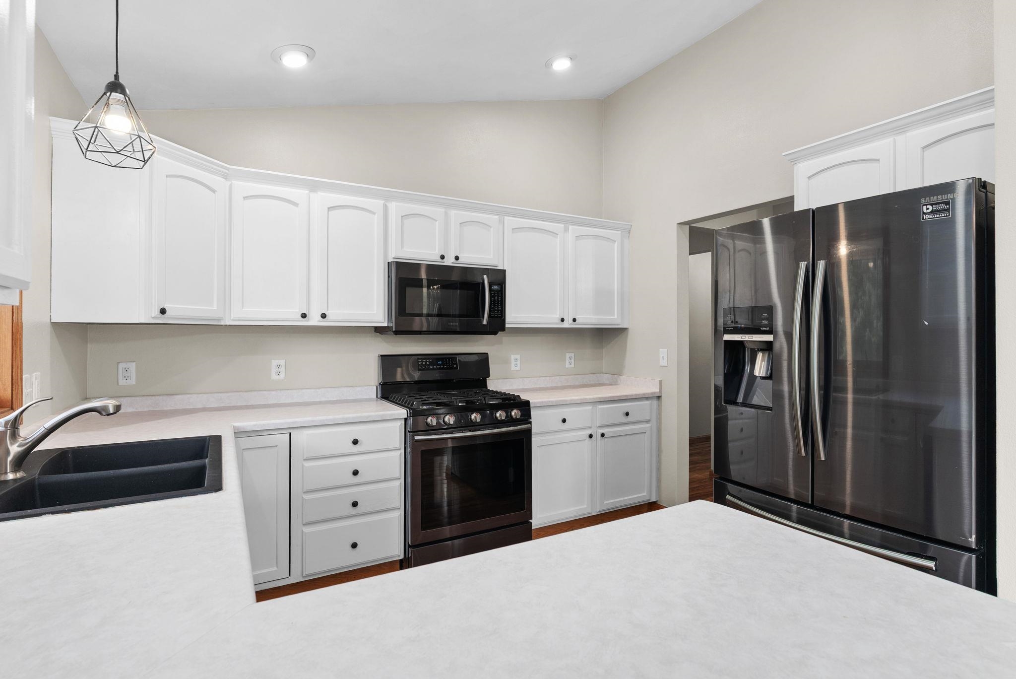 3505 East Rotamer Road Janesville, WI 53546 - Photo 15 of 41