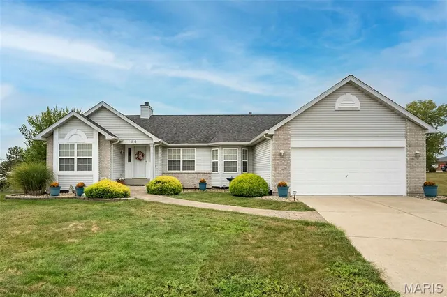 $374,900 | 110 Cherrywood Parc Drive, O'Fallon, MO 63368