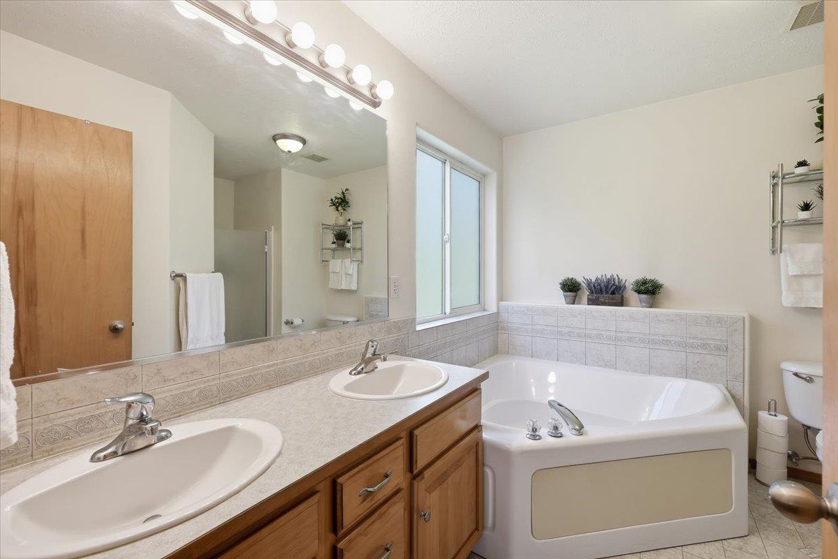 1818 South Sullivan Road Spokane Valley, WA 99037 - Photo 14 of 28
