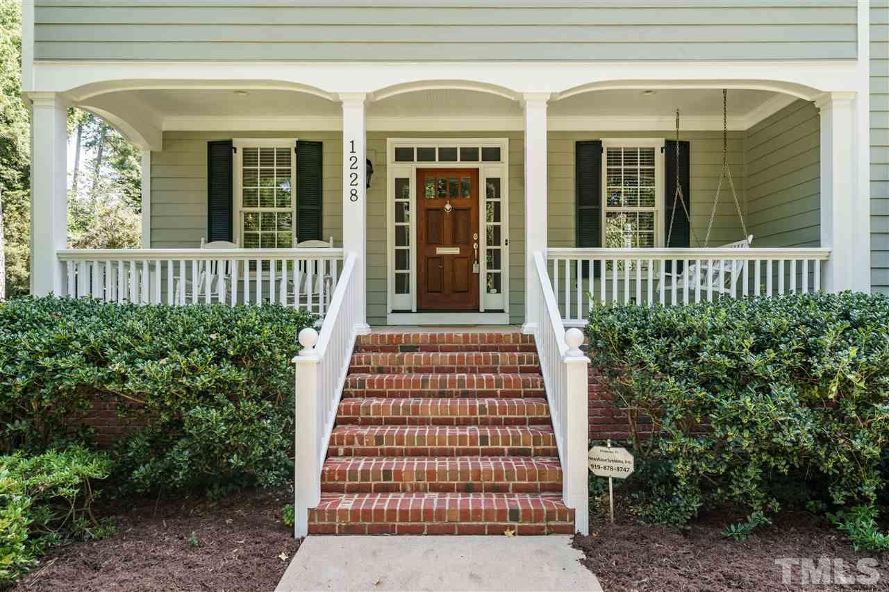 1228 Banbury Road Raleigh, NC 27607 - Photo 2 of 28