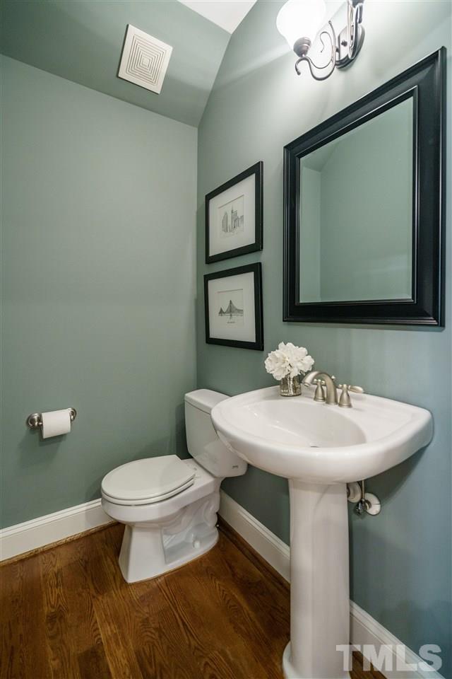 1228 Banbury Road Raleigh, NC 27607 - Photo 12 of 28