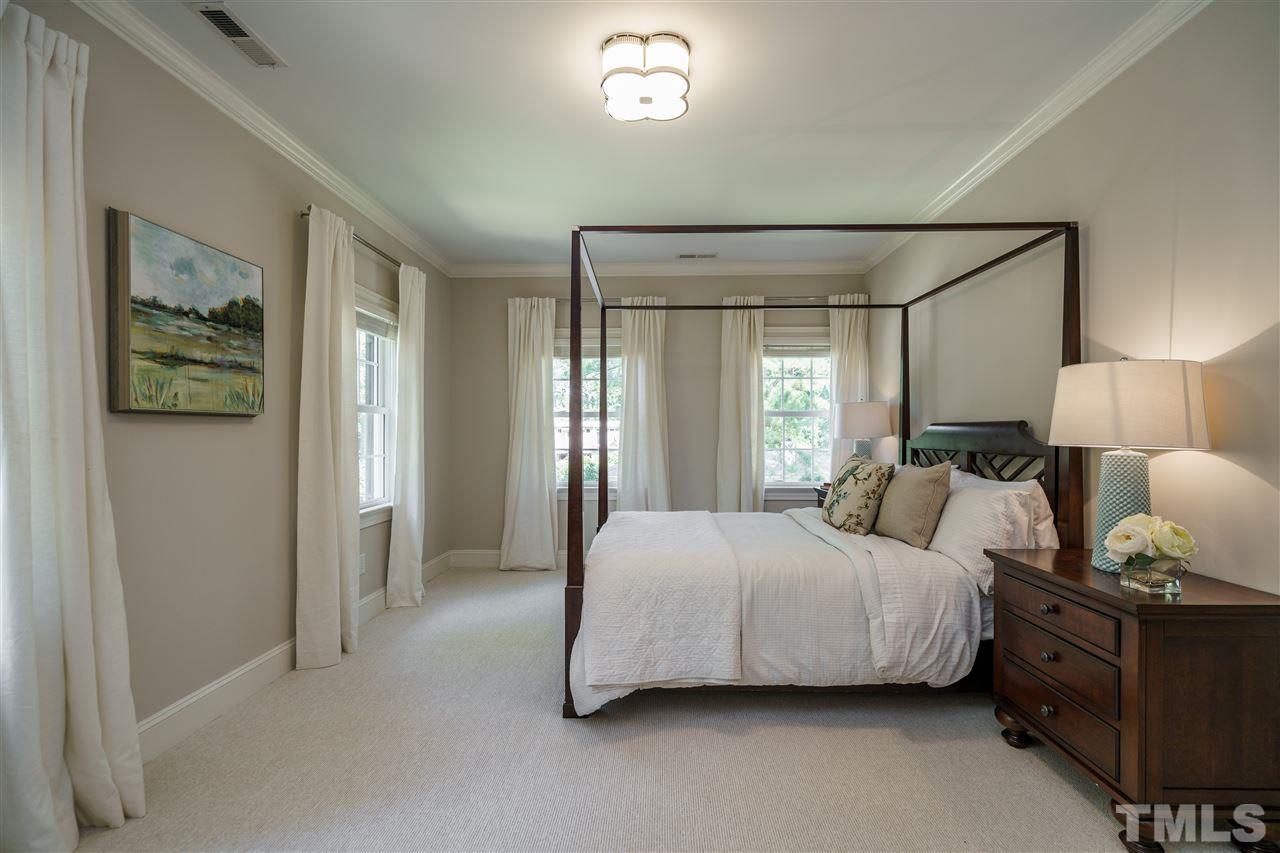 1228 Banbury Road Raleigh, NC 27607 - Photo 13 of 28