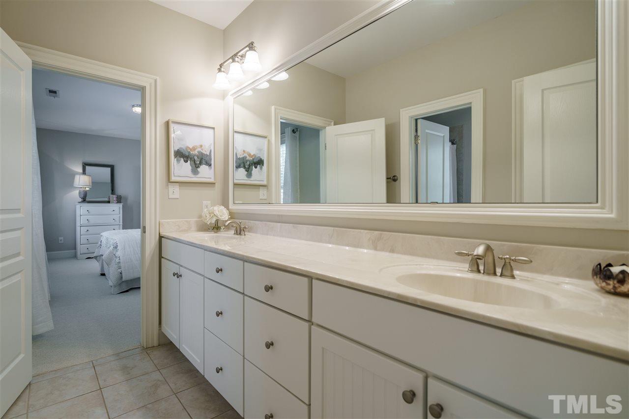 1228 Banbury Road Raleigh, NC 27607 - Photo 18 of 28