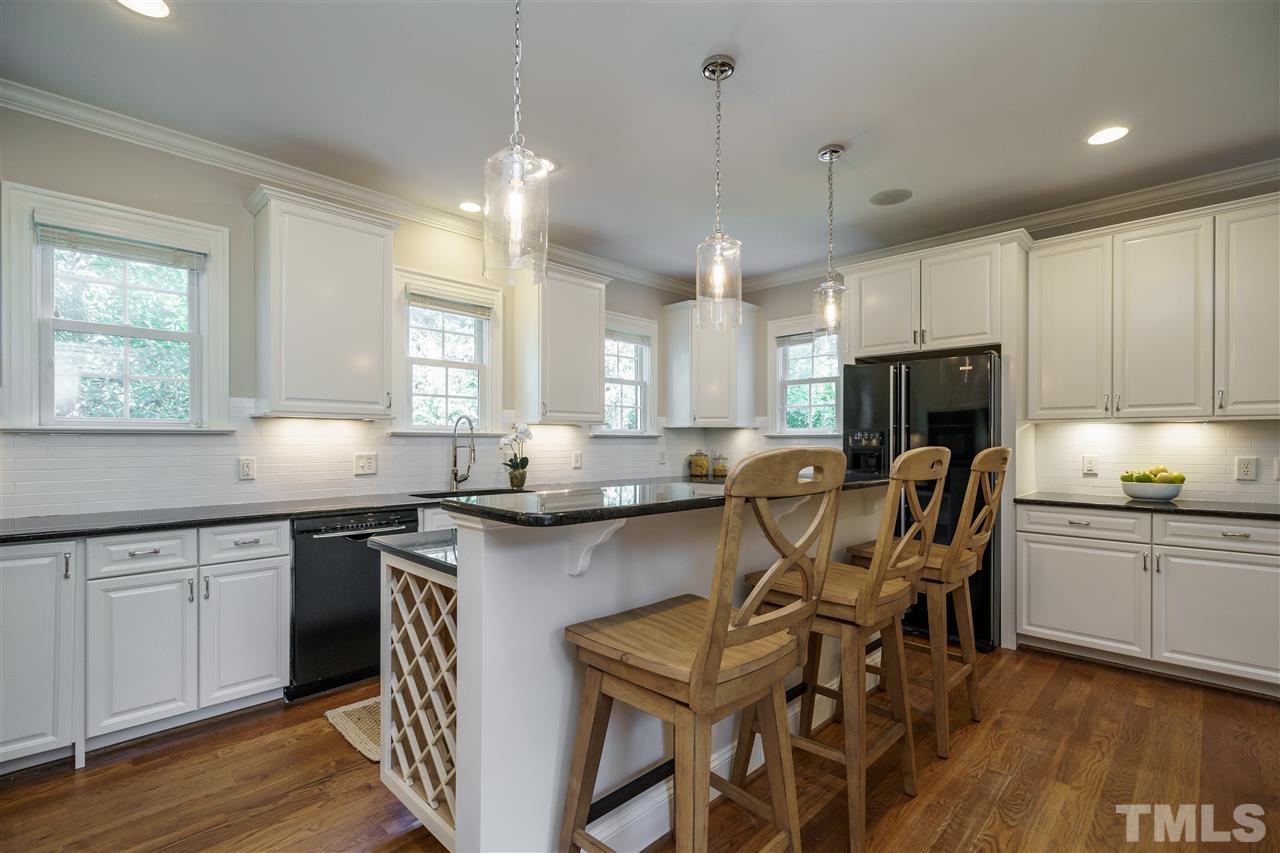 1228 Banbury Road Raleigh, NC 27607 - Photo 9 of 28