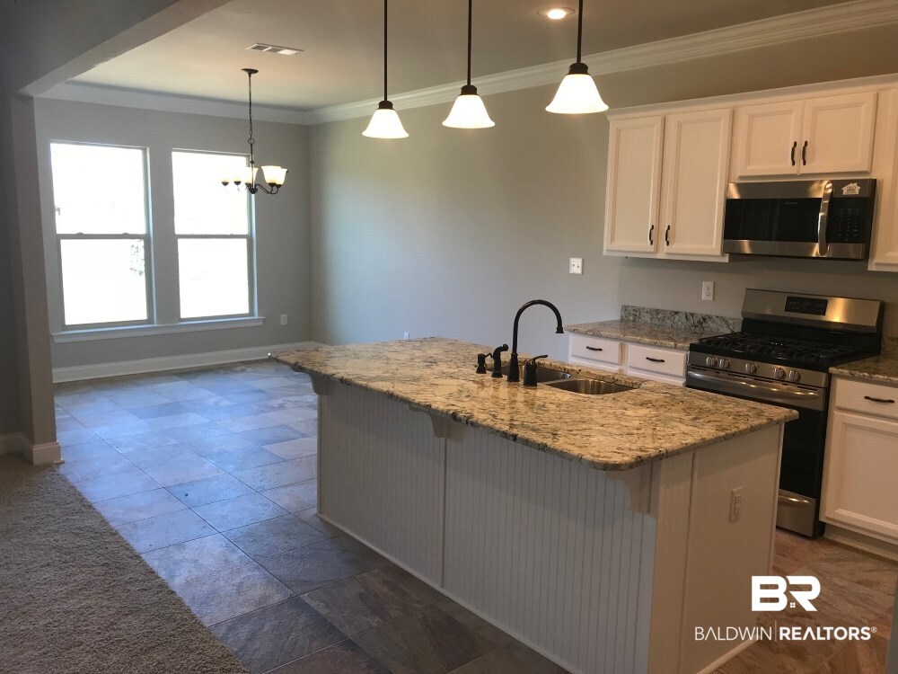 11531 Forsyth Loop Spanish Fort, AL 36527 - Photo 5 of 12
