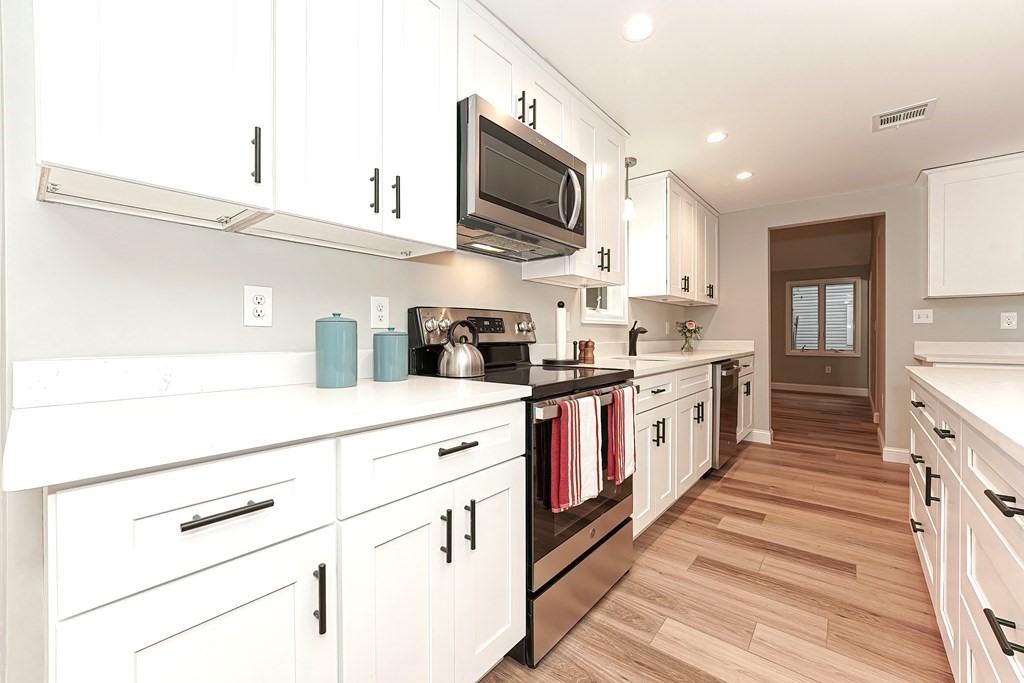 7 Philip Road Framingham, MA 01701 - Photo 8 of 33 Gallery Image 8