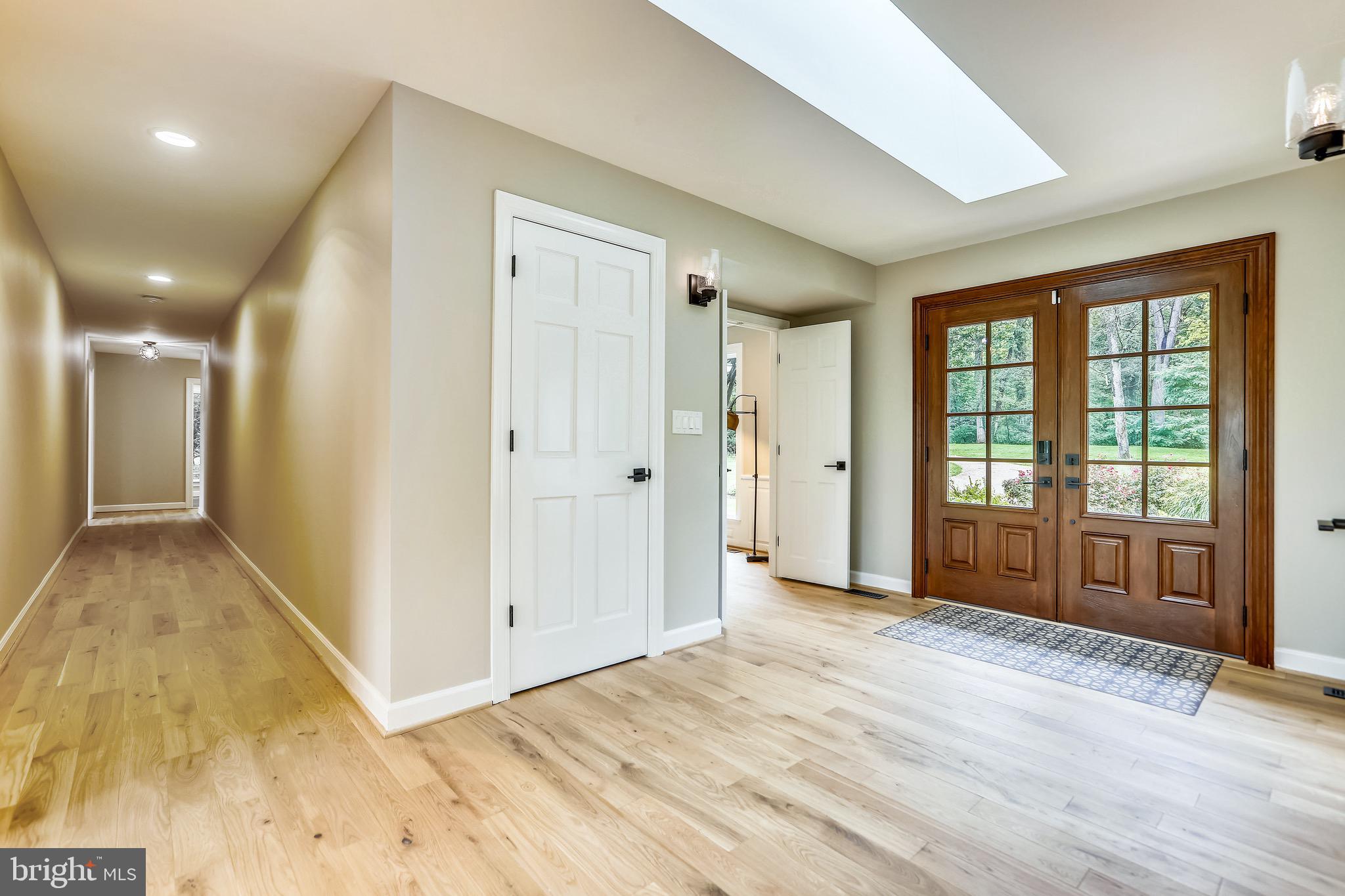 451 Ferry Point Road Annapolis, MD 21403 - Photo 25 of 64 Gracious entry, two large hall closets