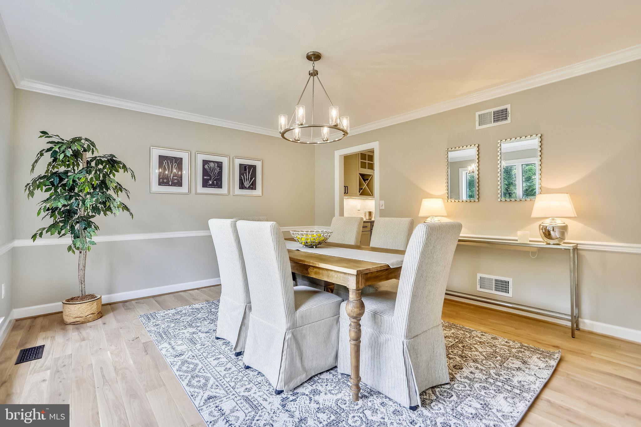 451 Ferry Point Road Annapolis, MD 21403 - Photo 31 of 64 Dining room