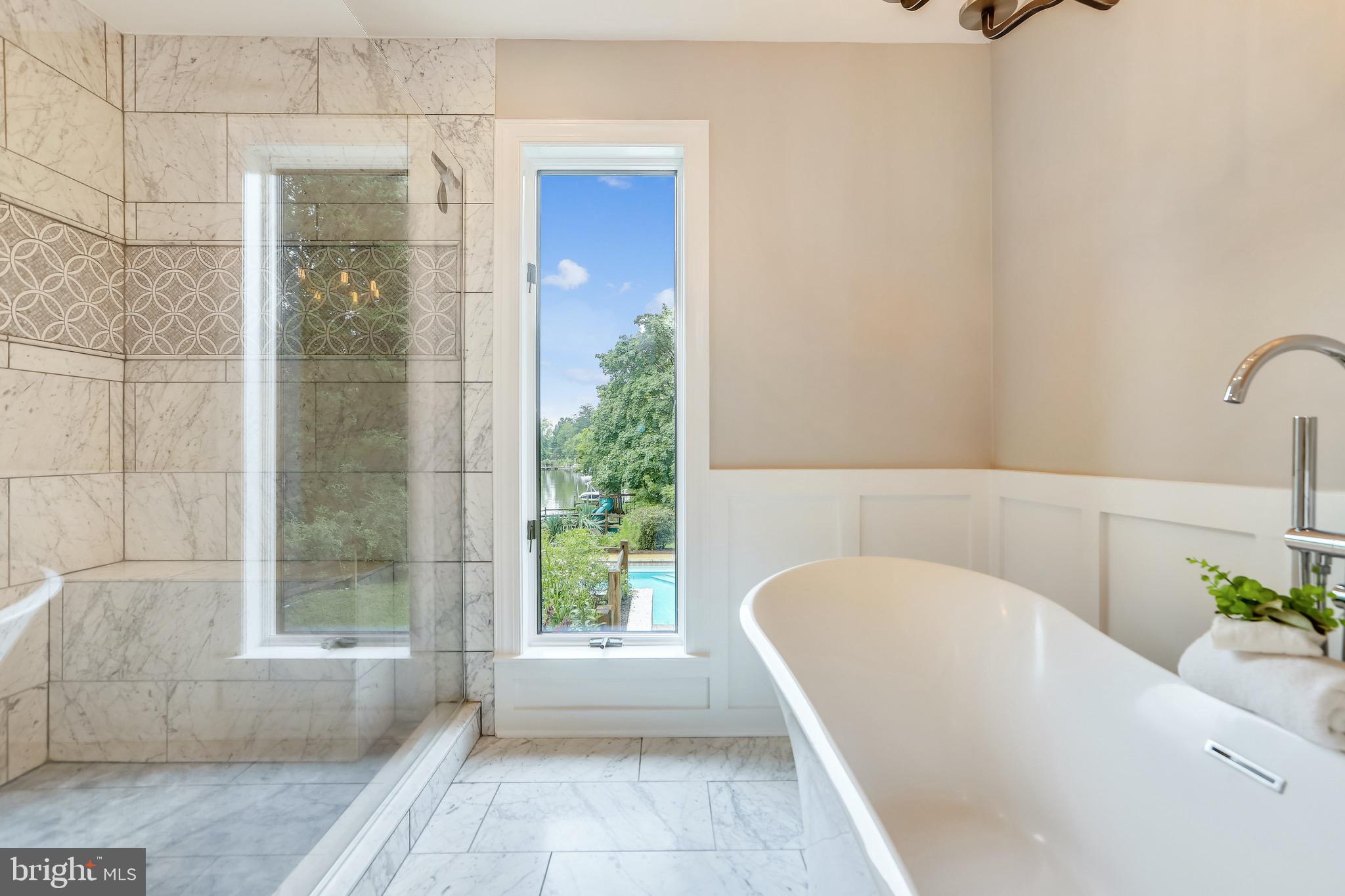 451 Ferry Point Road Annapolis, MD 21403 - Photo 37 of 64 Elegant soaking tub with water views