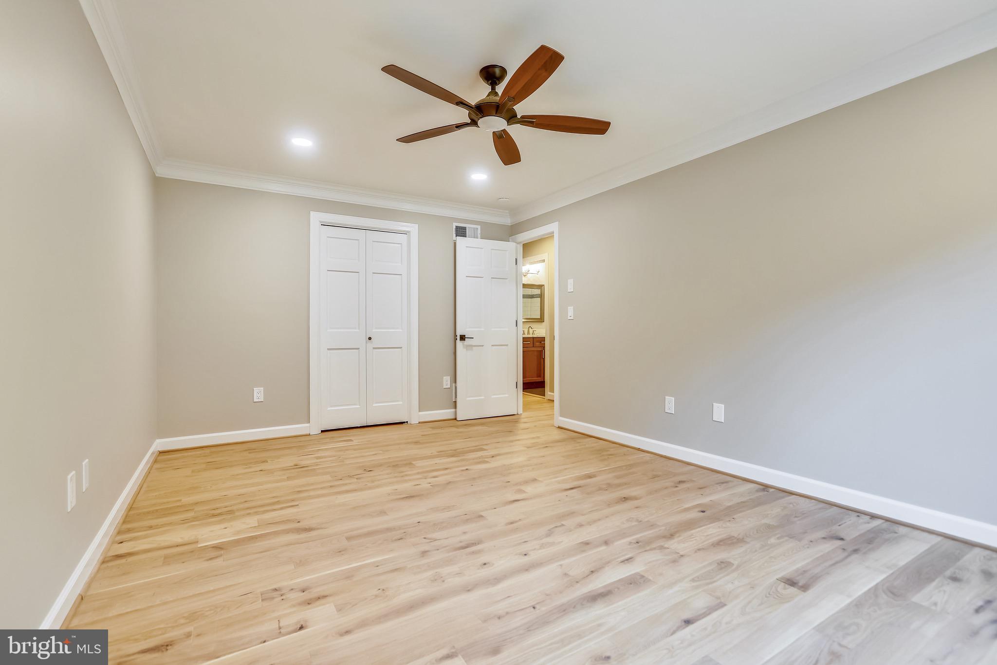 451 Ferry Point Road Annapolis, MD 21403 - Photo 44 of 64 Bedroom 2 with large walk in closet