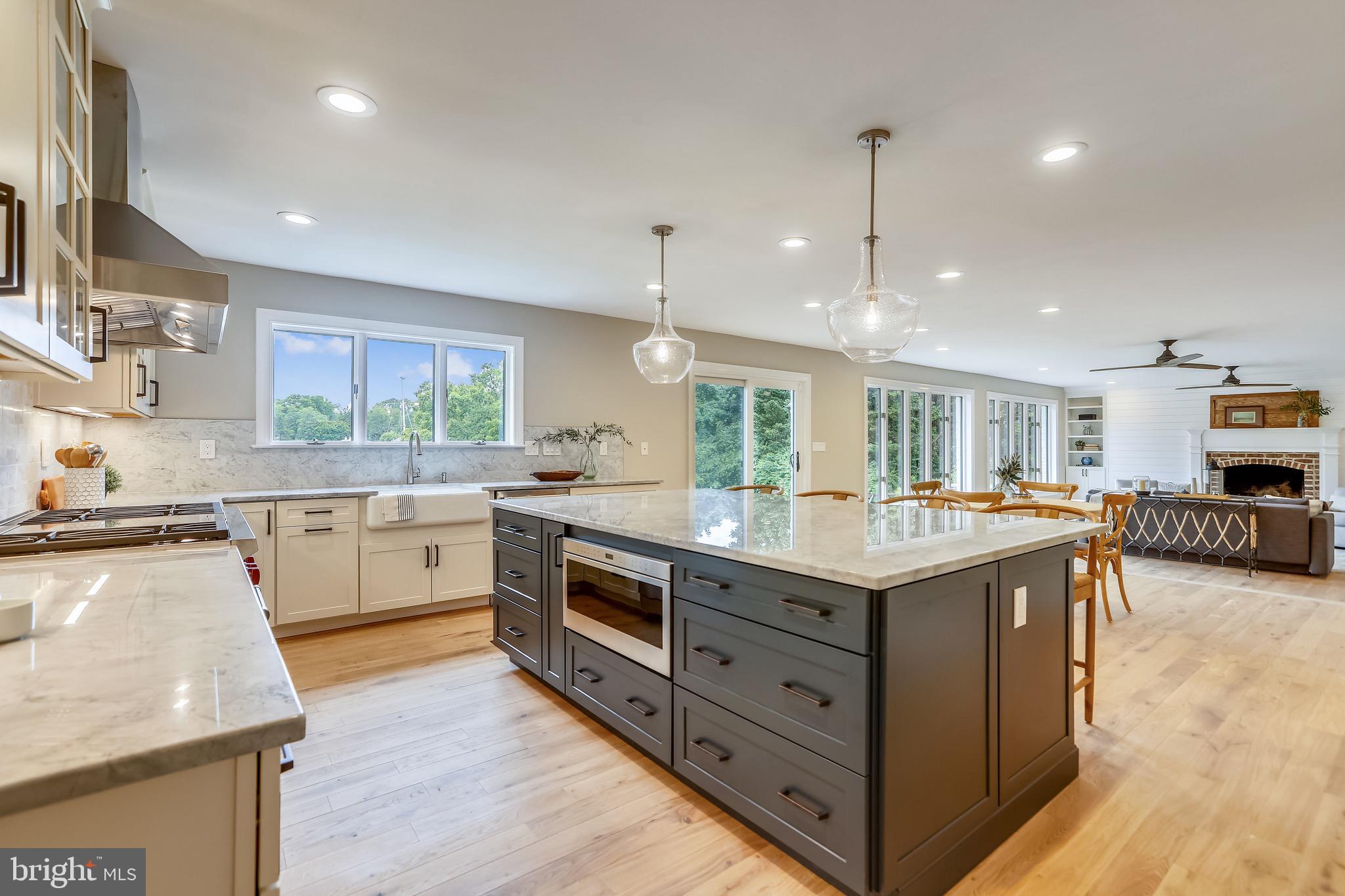 451 Ferry Point Road Annapolis, MD 21403 - Photo 6 of 64 Gallery Image 6