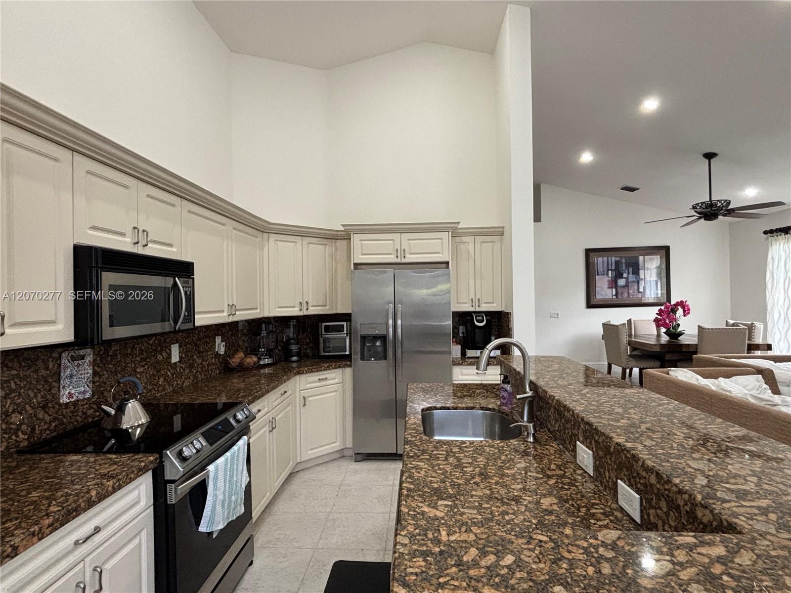 2932 Northwest 41st Street Boca Raton, FL 33434 - Photo 15 of 34 Gallery Image 15