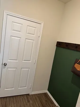 a view of utility room