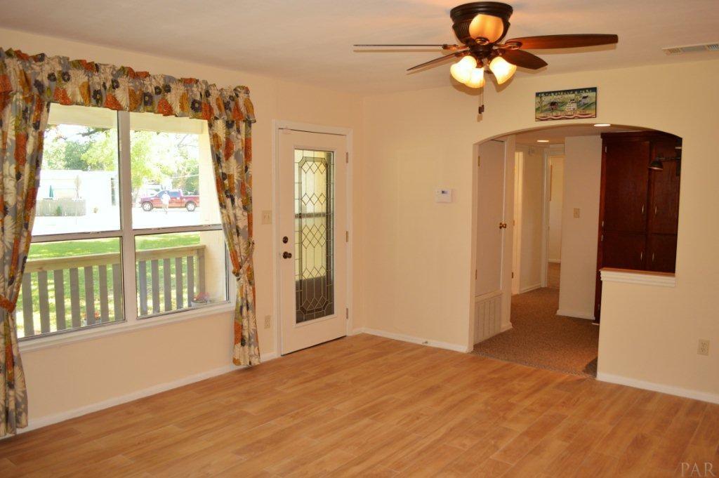 712 East Montclair Road Pensacola, FL 32505 - Photo 6 of 27 Gallery Image 6