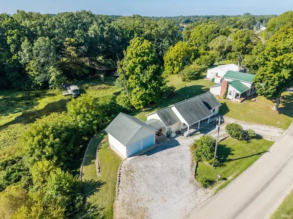 $330,000 | 9540 East 500 South, Wolcottville, IN 46795