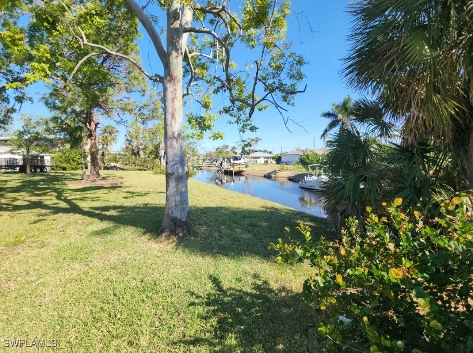 6477 Park Road Fort Myers, FL 33908 - Photo 2 of 4 a view of yard