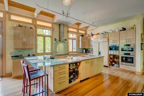 $2,675,000 | 21 Eagle Ridge Drive, Sheridan, WY 82801