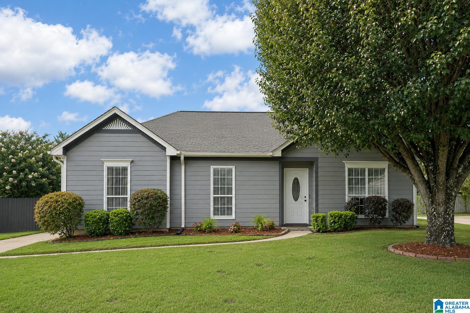 199 Stonecliff Circle Pelham, AL 35124 - Photo 2 of 33