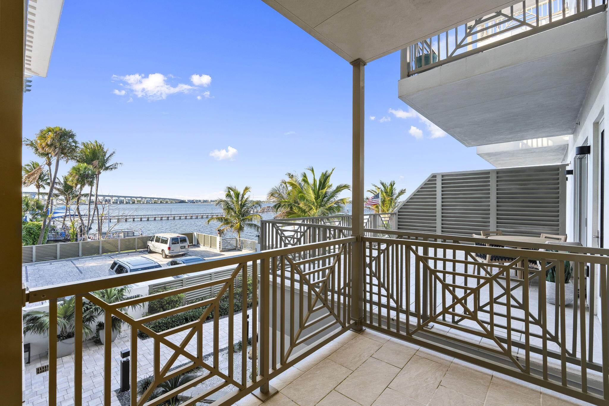 41 Southwest Seminole Street, Unit 204 Stuart, FL 34994 - Photo 9 of 37 12-web-or-mls-DSC04559