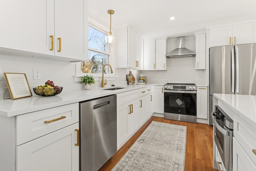 29 Susan Drive Saugus, MA 01906 - Photo 7 of 39