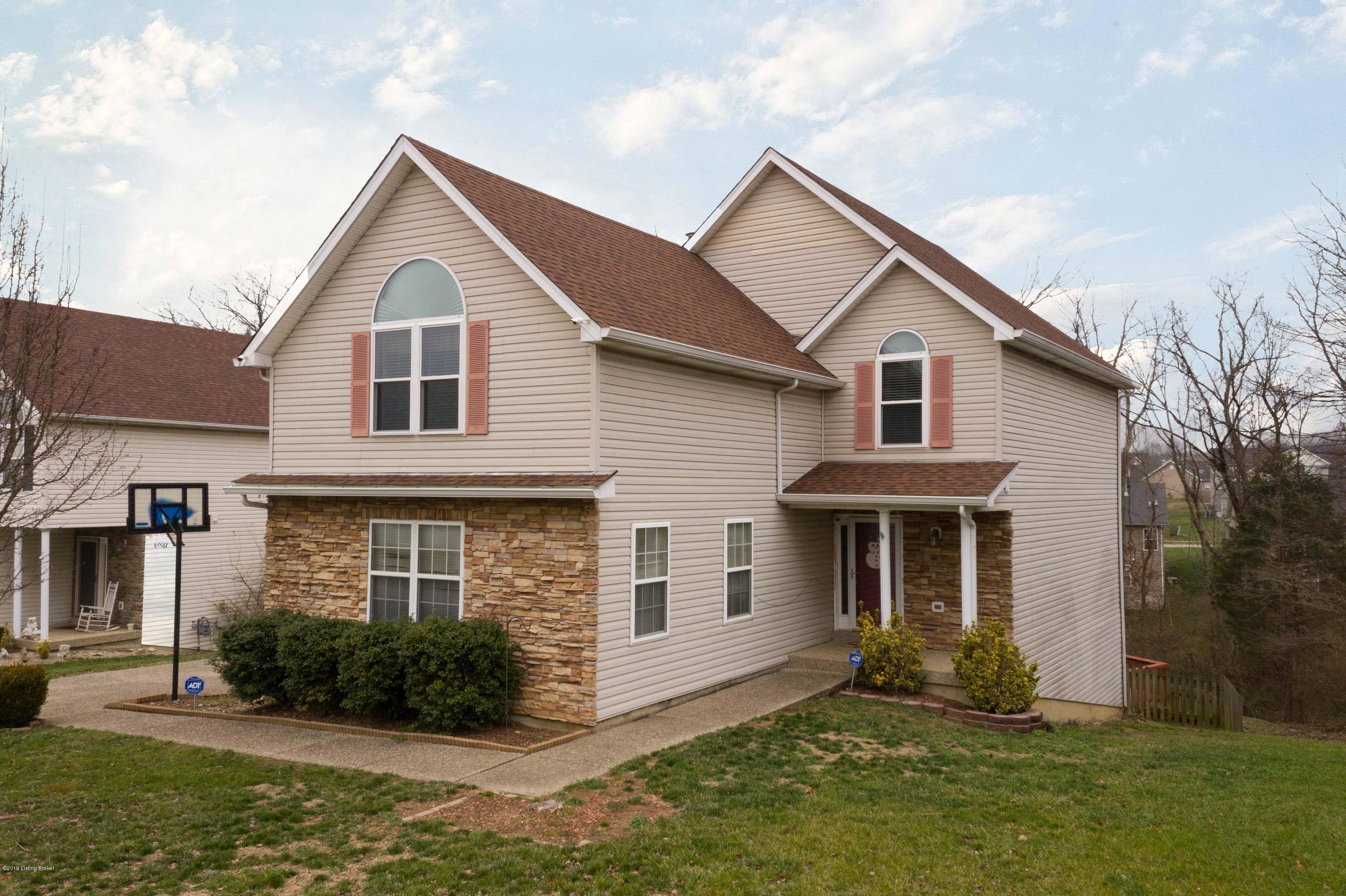7823 Lariat Road Louisville, KY 40219 - Photo 4 of 39 4
