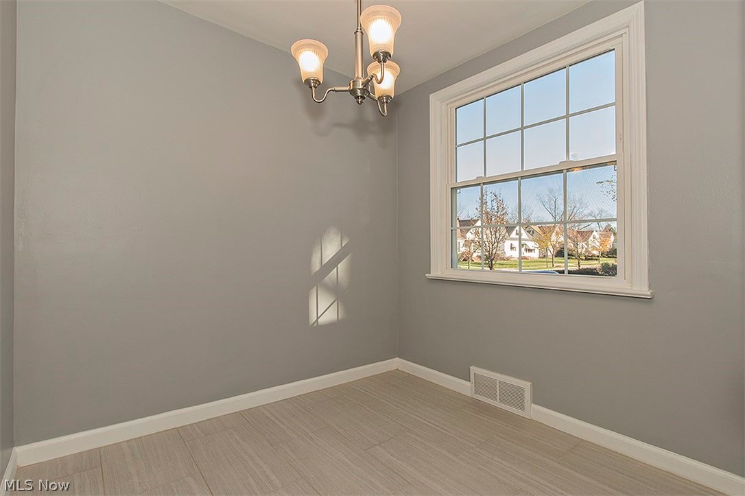 753 Quilliams Road South Euclid, OH 44121 - Photo 8 of 19
