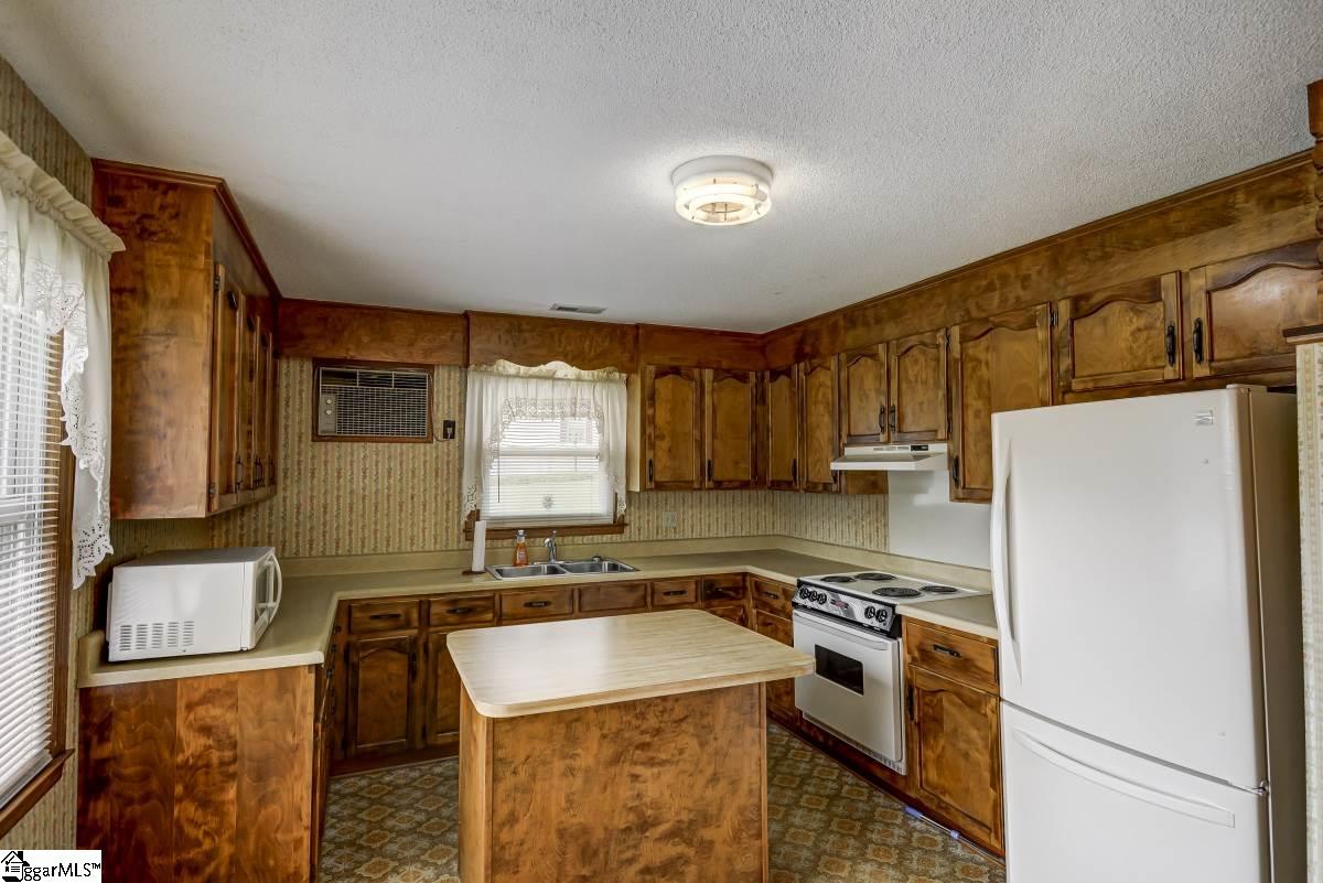164 Spartanburg Road Duncan, SC 29334 - Photo 9 of 26 Gallery Image 9