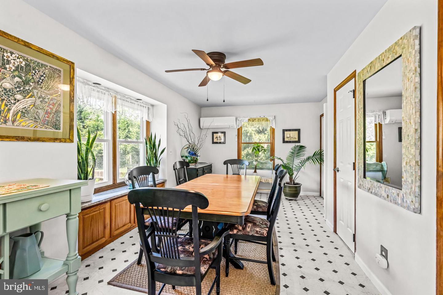 668 Crawford Road Cape May, NJ 08204 - Photo 25 of 66 Dining room