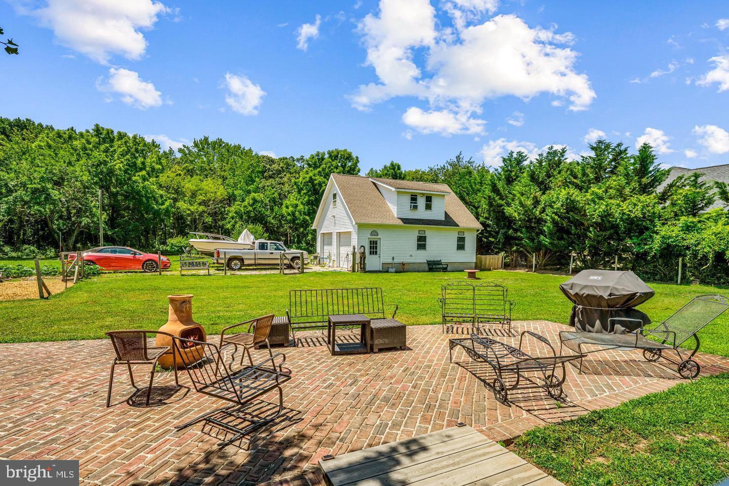 668 Crawford Road Cape May, NJ 08204 - Photo 56 of 66 a view of a house with a big yard