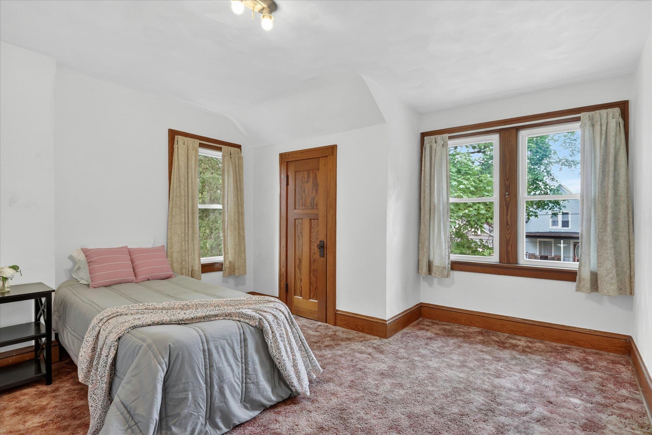 953 Oak Street Beloit, WI 53511 - Photo 22 of 40